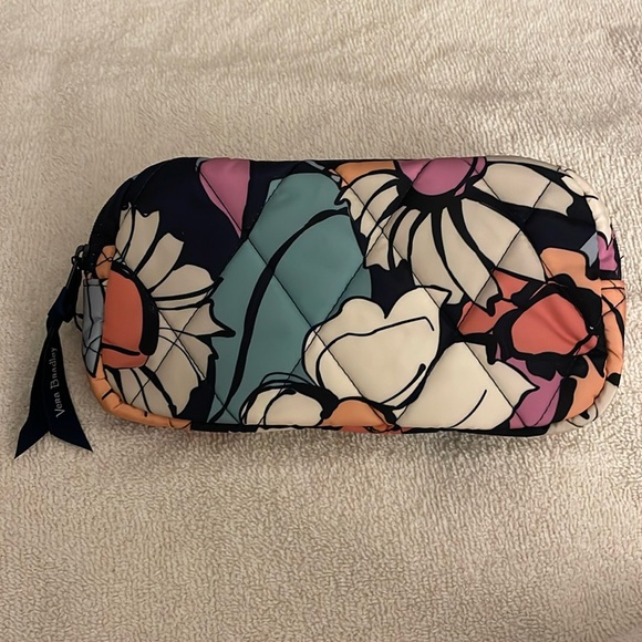 Vera Bradley Essential Mini Belt Bag NWT - Picture 3 of 9